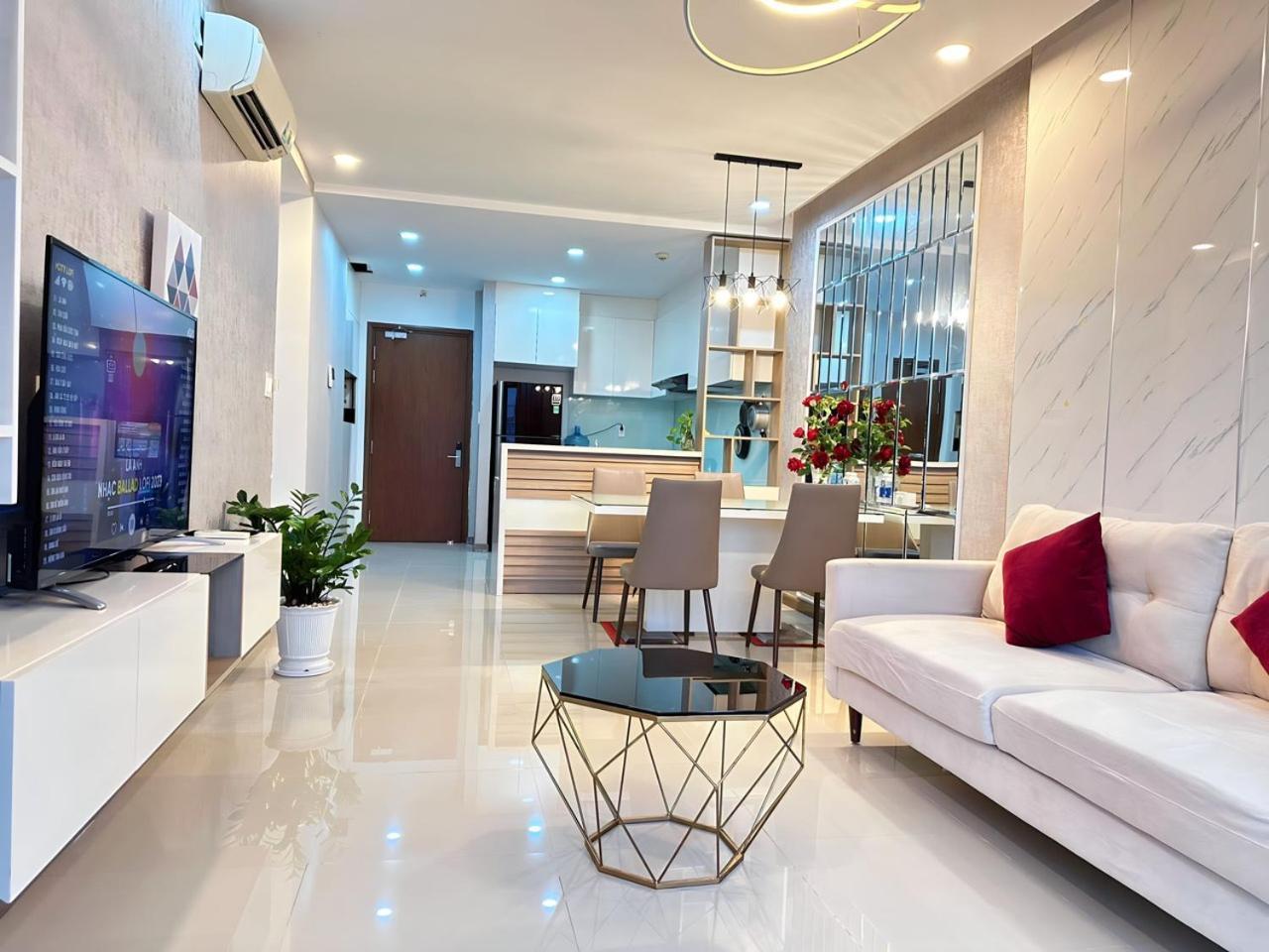 Yourhomes Ho Chi Minh City Exterior photo